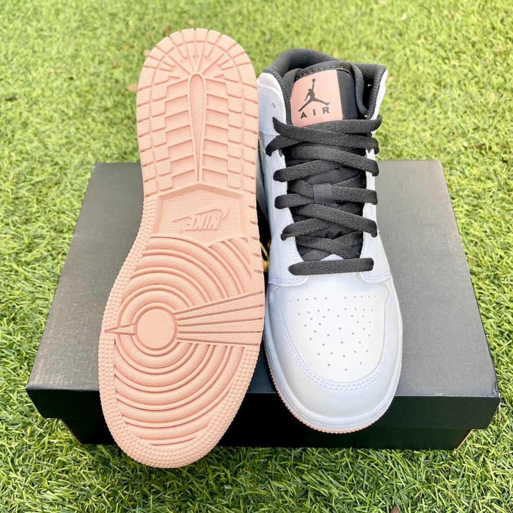 Nike Air Jordan 1 white black shoes - Picture 4 of 4